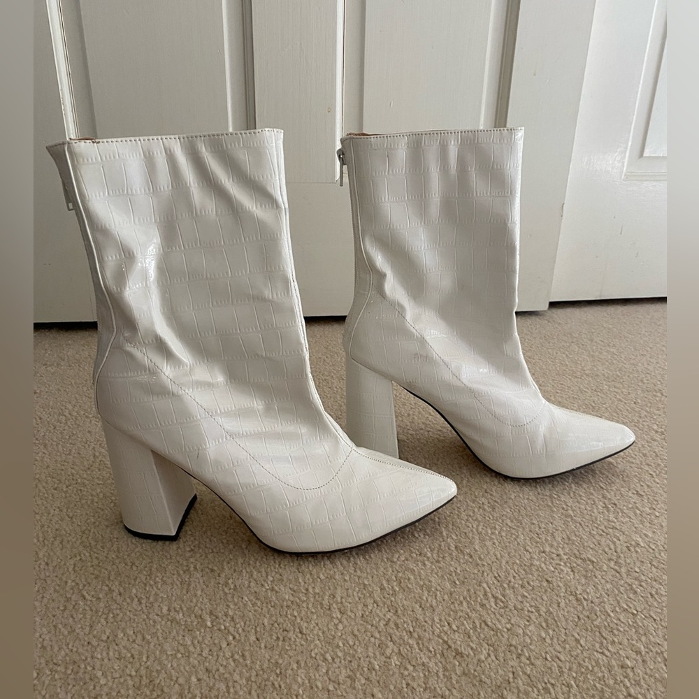 fashion nova white heeled boots - Picture 2 of 5